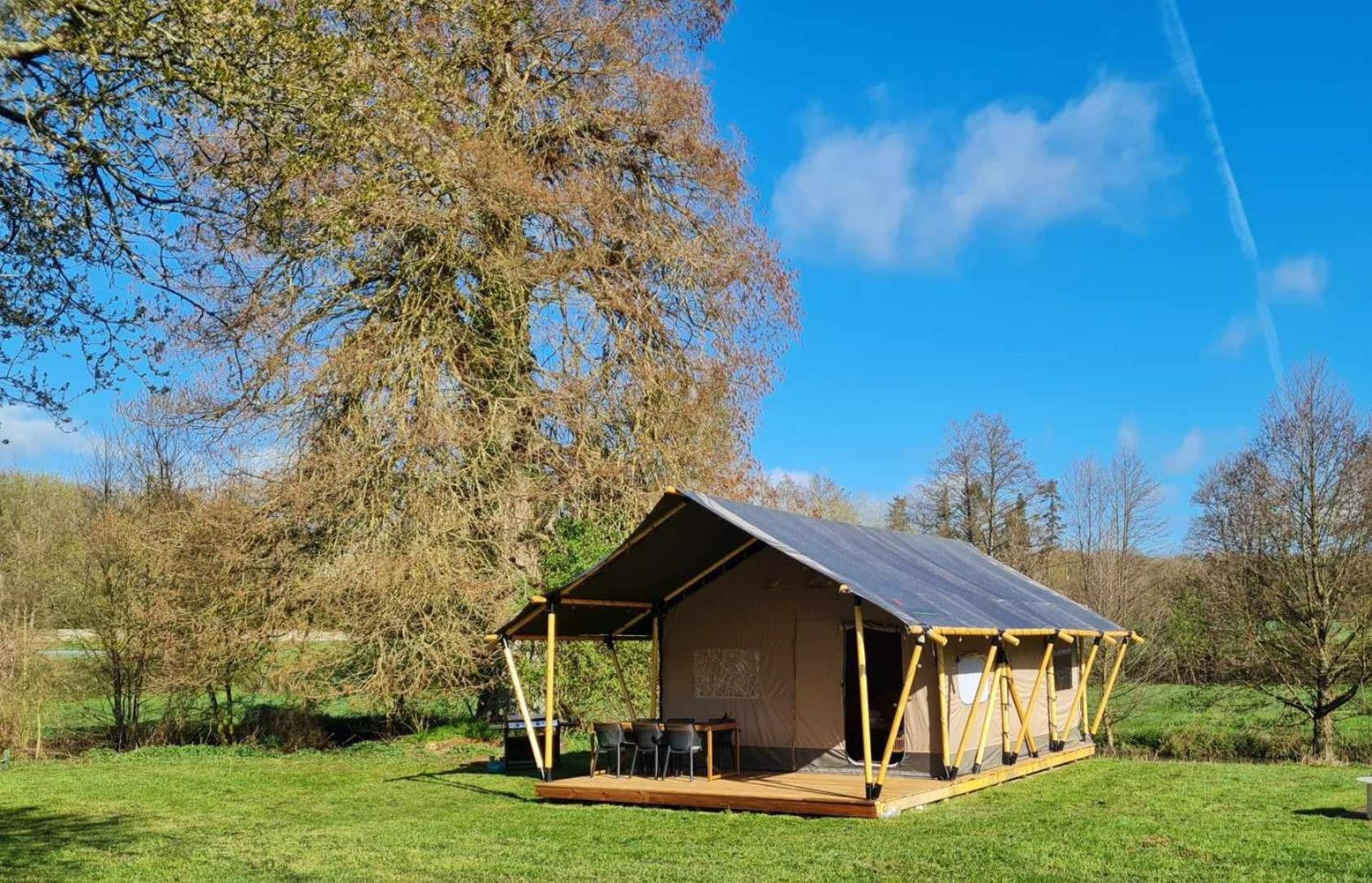 Camping De La Touche Ligueil Exterior foto