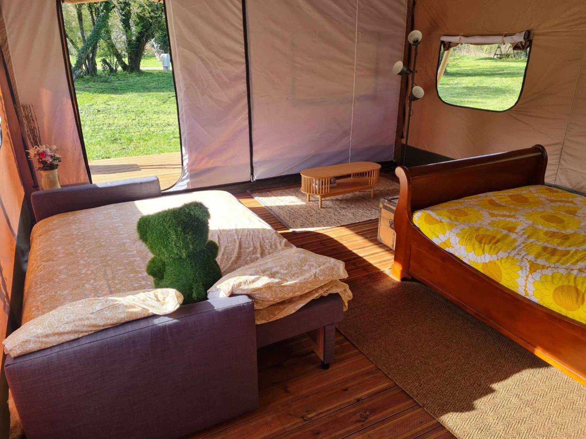 Camping De La Touche Ligueil Exterior foto